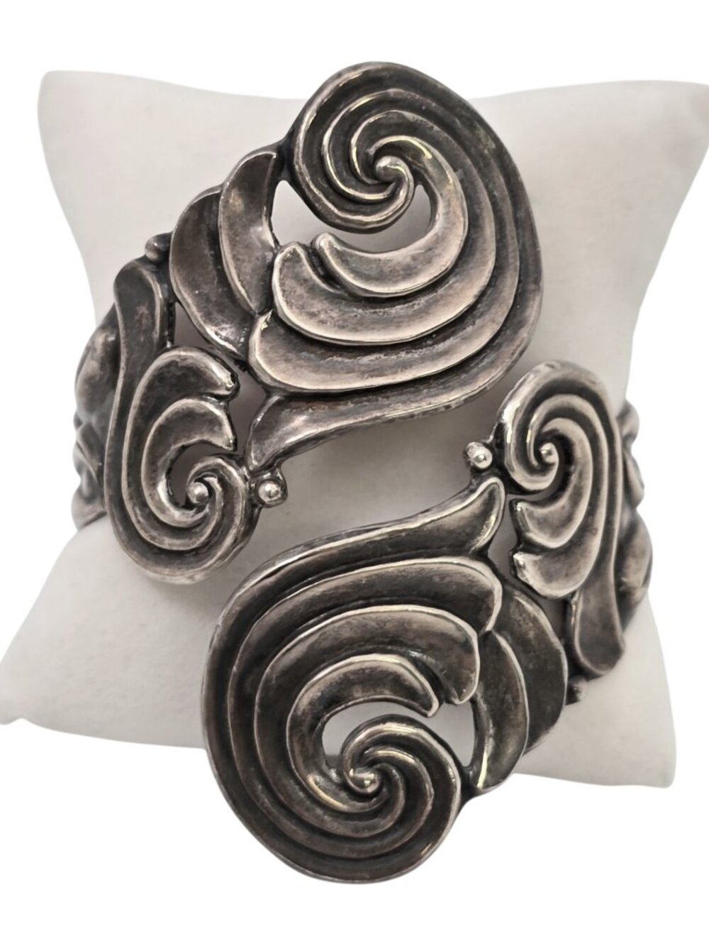 Villasana Taxco Mexico Sterling Silver Swirl Hinged Clamper Bracelet #25173